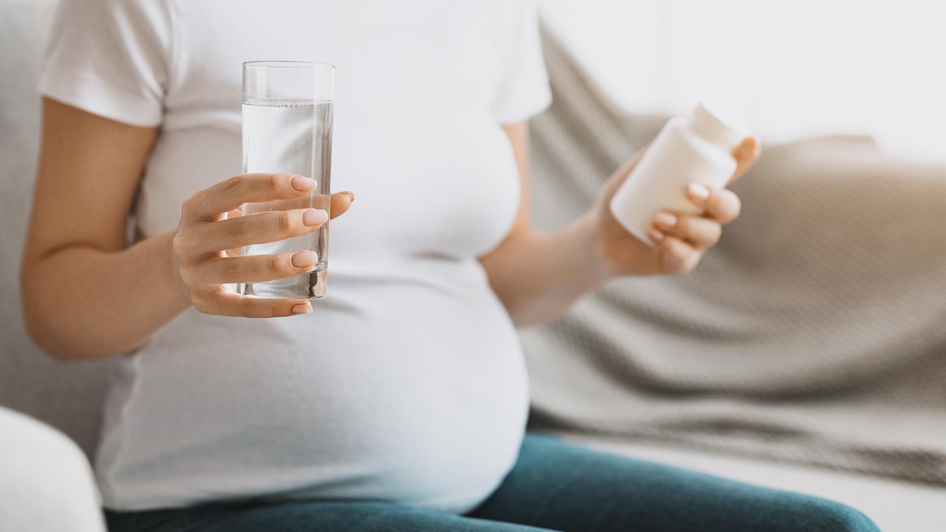 How To Pick a Prenatal Vitamin