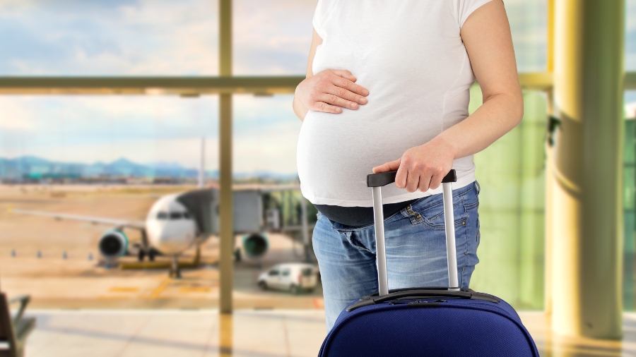What to Know When Traveling While Pregnant